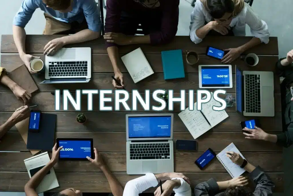 What are Internships - What are intern jobs